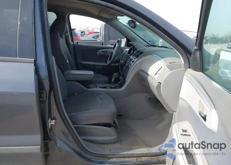 2012 Chevrolet Traverse Ls z USA, uszkodzony, nr VIN 1GNKREED2CJ407640